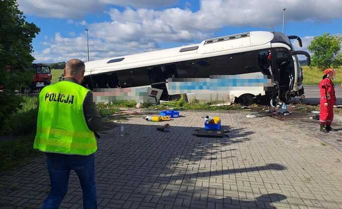 В Польше съехал в кювет автобус с украинцами: среди пострадавших дети